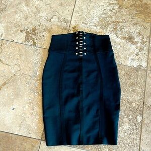 Black stretch skirt.